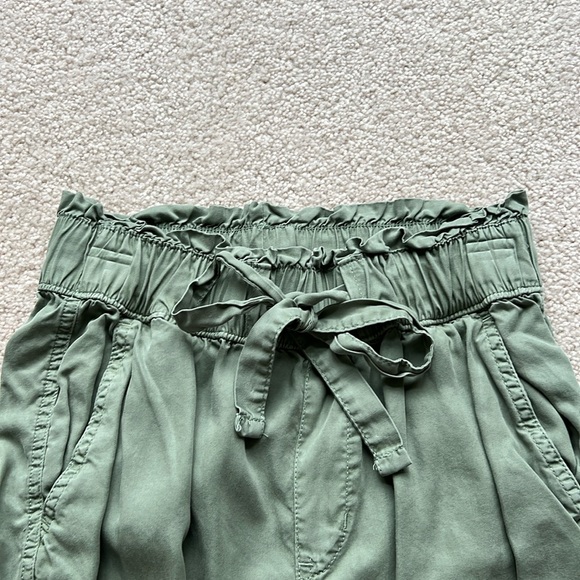 SO Green High Rise Dress Joggers - Picture 4 of 10